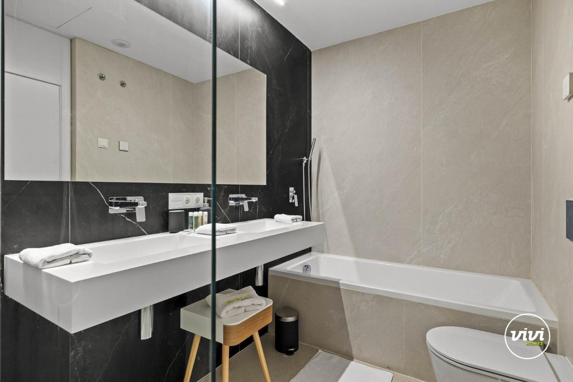Vivi Homes - Sunrise Pool, Sauna, Gym, Terrace & Sea View *