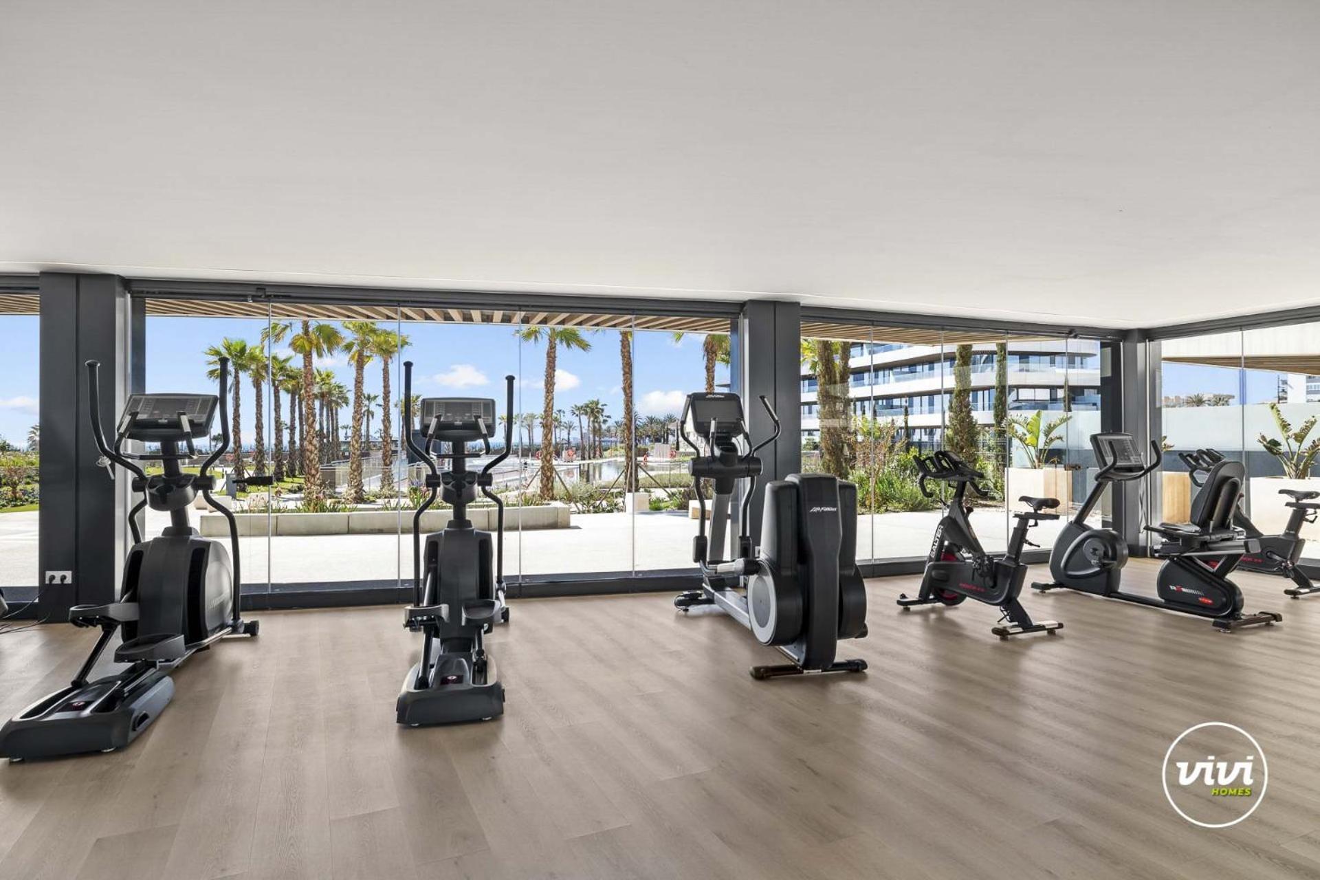 Apartamento Vivi Homes - Sunrise Pool, Sauna, Gym, Terrace & Sea View Torremolinos